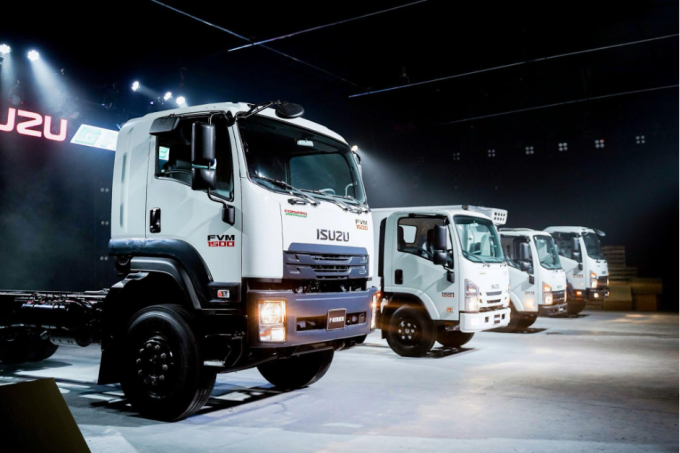 1-1750241418-8414-1750241549 Các dòng xe tải Euro 5 của Isuzu tại một sự kiện. Ảnh: Isuzu