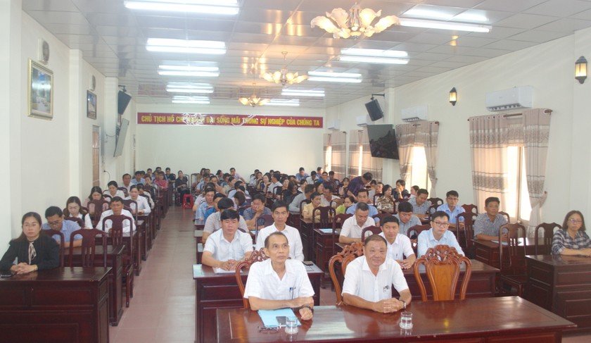 Đại biểu tham dự Hội nghị tập huấn.