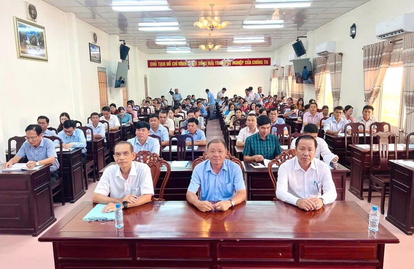 Đại biểu tham dự khai mạc Hội nghị tập huấn.