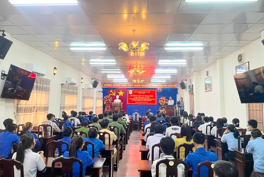 Quang cảnh lễ tổng kết, trao giải Cuộc thi trực tuyến.