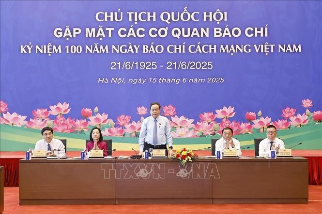 Chủ tịch Quốc hội Trần Thanh Mẫn gặp mặt các cơ quan báo chí. Ảnh: Doãn Tấn/TTXVN
