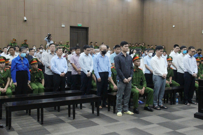 2-jpeg-1750763206-3934-1750763380 Các bị cáo tại tòa, chiều 24/6. Ảnh: Danh Lam