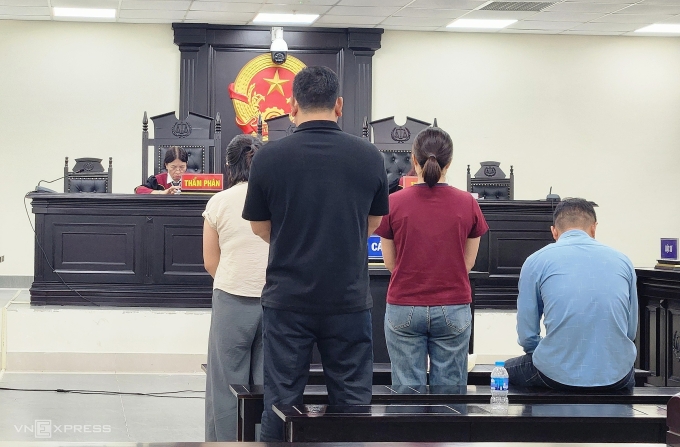 20250605-164556-1749178469-174-1794-4985-1749178944 Các bị cáo tại phiên tòa chiều 5/6. Ảnh: Hải Thư