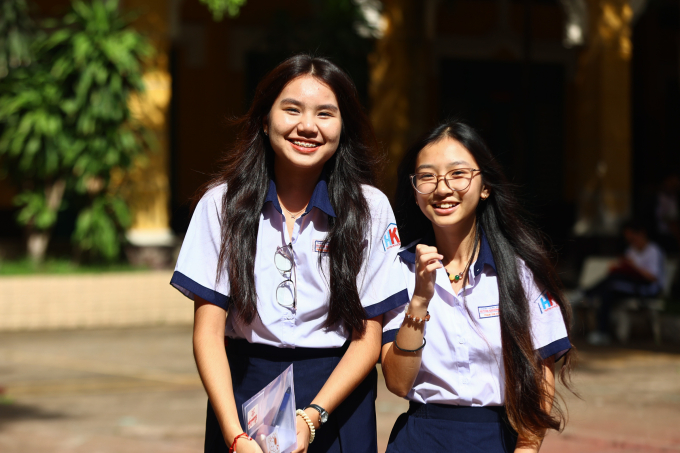 233a1443-6721-1750674013 Thí sinh dự thi lớp 10 công lập TP HCM tại điểm thi THPT Trưng Vương, quận 1, tháng 6/2025. Ảnh: Quỳnh Trần