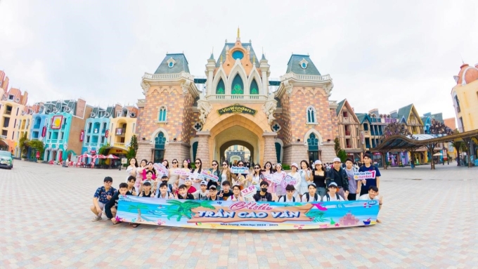 3-1750653963-2225-1750667870 Học sinh trường Trần Cao Vân khám phá Vinpearl Nha Trang trong năm học 2024-2025
