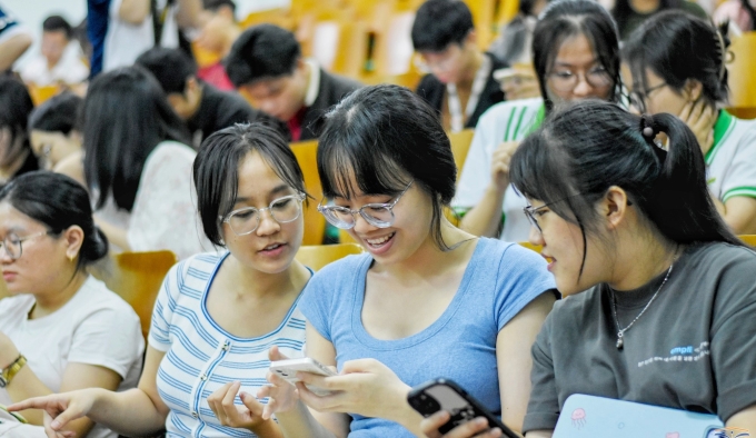 494074270-679857644795176-4032-6072-3890-1749885960 Sinh viên trường Đại học Y khoa Phạm Ngọc Thạch trong một buổi tọa đàm hồi tháng 4. Ảnh: DAF