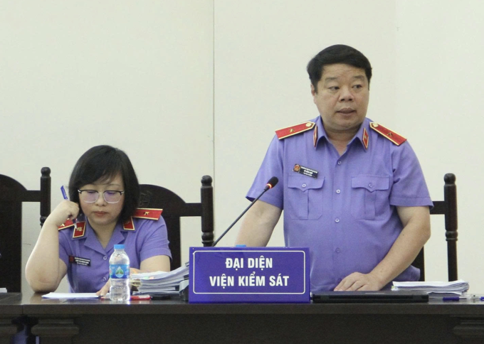 a-nh-ma-n-hi-nh-2025-06-20-lu-2341-6937-1750412796-1 Đại diện VKSND cấp cao đối đáp các quan điểm cảu luật sư. Ảnh: Danh Lam
