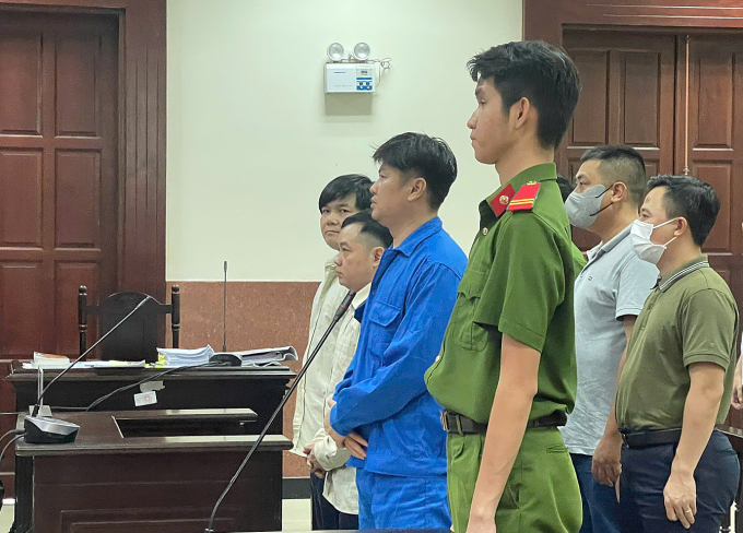 ade739518dcb399560da-174980229-4971-9709-1749802521 Các bị cáo tại tòa hôm nay. Ảnh: Hải Duyên