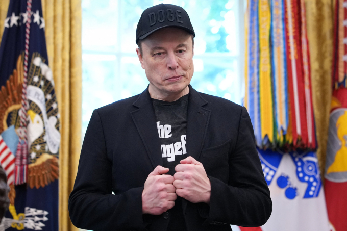 afp-20250531-2217850021-v4-hig-1323-5752-1749977710 Tỷ phú Elon Musk dự cuộc họp báo với Tổng thống Donald Trump tại Phòng Bầu dục, Nhà Trắng, hôm 30/5. Ảnh: AFP