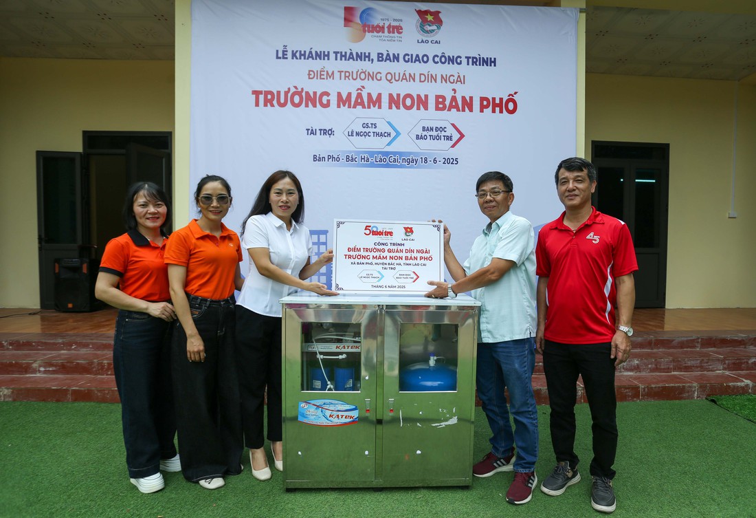 bac-ha-lao-cai-11-175025108852088027700 Từ đóng góp của bạn đọc Tuổi Trẻ, khánh thành trường mầm non ở Lào Cai bị ảnh hưởng mưa bão Yagi - Ảnh 13.