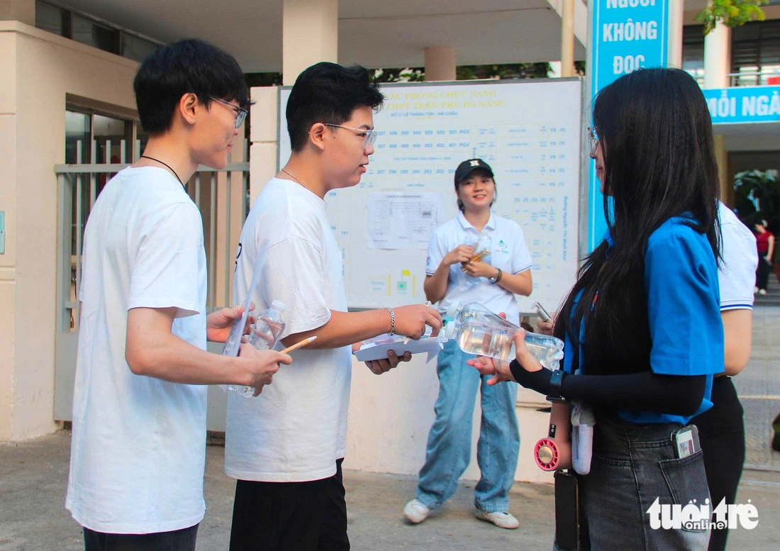 base64-17509119181872017769438 thi tốt nghiệp - Ảnh 5.