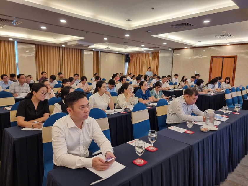 Các đại biểu tham gia Hội nghị triển khai 2 Thông tư về công tác pháp chế của Bộ Tư pháp.