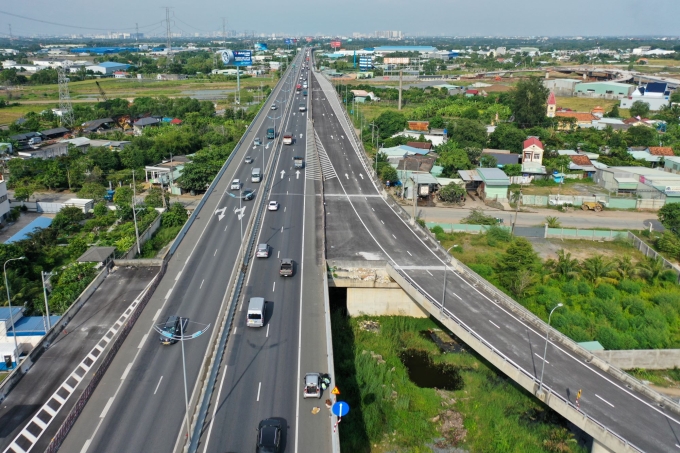 caotoc-9-jpg-1750822551-7023-1750822939 Cao tốc Bến Lức - Long Thành, tháng 10/2024. Ảnh: Thanh Tùng