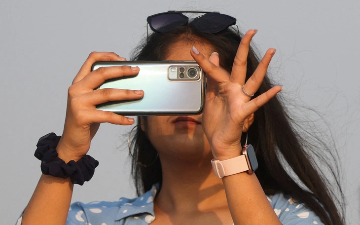 chup-anh-dien-thoai-reuters-1750324400114389975581 camera - Ảnh 1.
