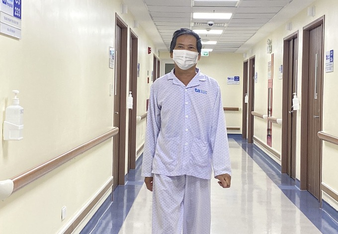 clg-2-1749704697-5181-17497108-9670-1274-1749713505 Ông Lợi đi lại mà không cần dụng cụ hỗ trợ, chuẩn bị xuất viện. Ảnh: Bệnh viện Đa khoa Tâm Anh
