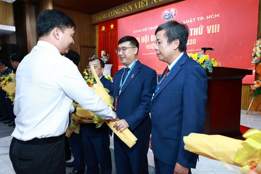 Đảng bộ ULaw đã đoàn kết một lòng, thực hiện thắng lợi Nghị quyết nhiệm kỳ 2020-2025 đã đề ra.