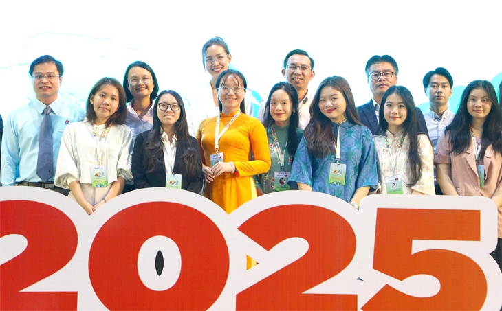 dd-khoa-hoc-sv-17509931031271782421980 người trẻ - Ảnh 1.