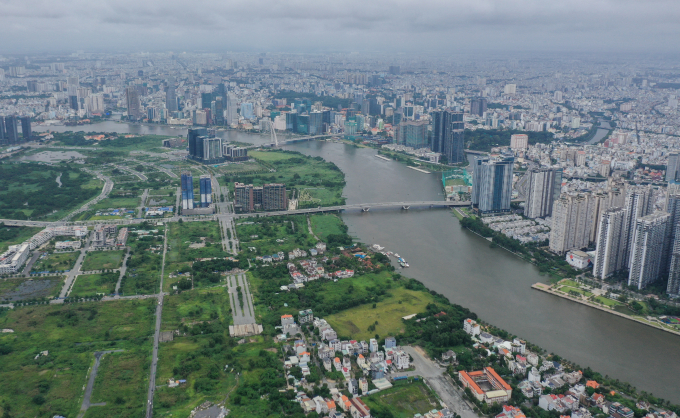 dji-0666-5019-1750218214 Khu Trung tâm TP HCM nhìn từ sông Sài Gòn khu vực bán đảo Thủ Thiêm. Ảnh: Quỳnh Trần