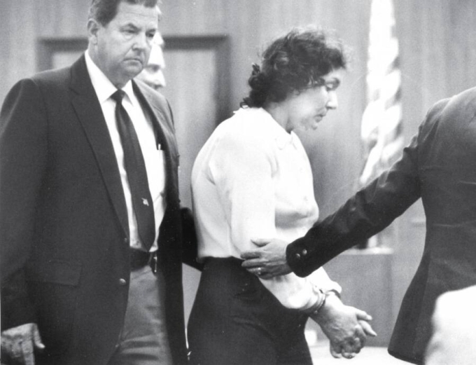 download-2-1750934604-5985-1750935677 Judy Buenoano ra tòa năm 1984. Ảnh: U.S District Court/The Middle District of Florida