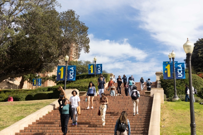 du-ho-c-sinh-1750308632-8204-1750308809-1 Khuôn viên Đại học California ở Los Angeles, Mỹ. Ảnh: UCLA Fanpage