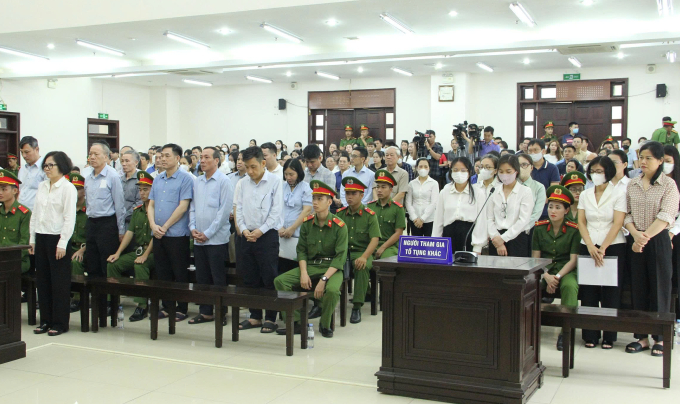 e53cc3abf0fb47a51eea-175041273-6045-2011-1750412796-1 Các bị cáo tại phiên phúc thẩm. Ảnh: Danh Lam