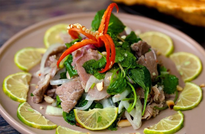gofood-1750822454-8966-1750822871 Bò tái chanh. Ảnh: Gofood