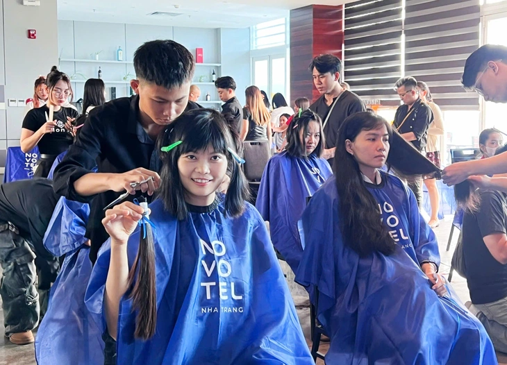 hien-toc1-17498945426461883559779 Nha Trang - Ảnh 1.