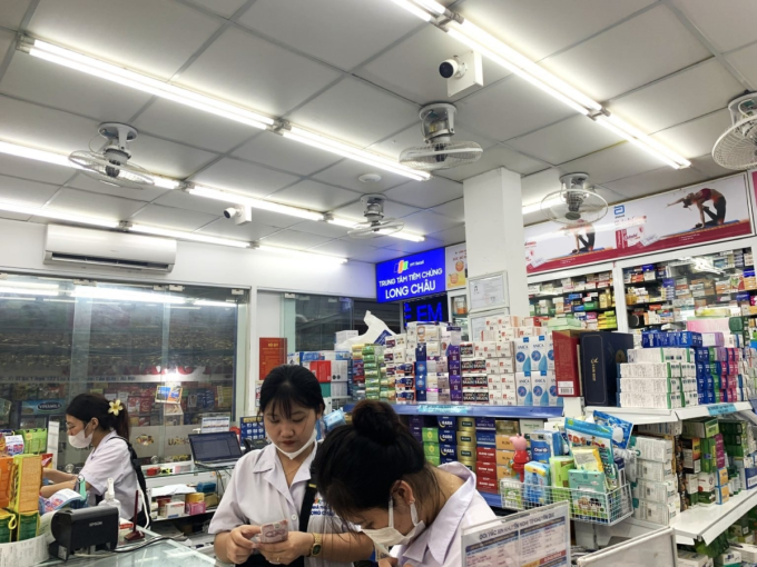 image-extractword-0-out-5466-1750737536 FPT Camera AI được lắp tại chuỗi nhà thuốc FPT Long Châu. Ảnh: FPT