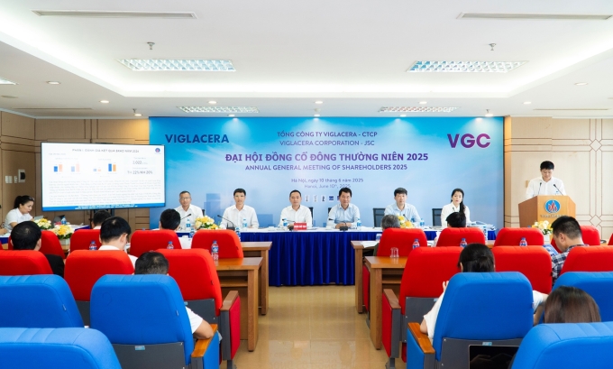 image001-1749635889-8847-1749636082 Toàn cảnh Đại hội đồng cổ đông. Ảnh: Viglacera