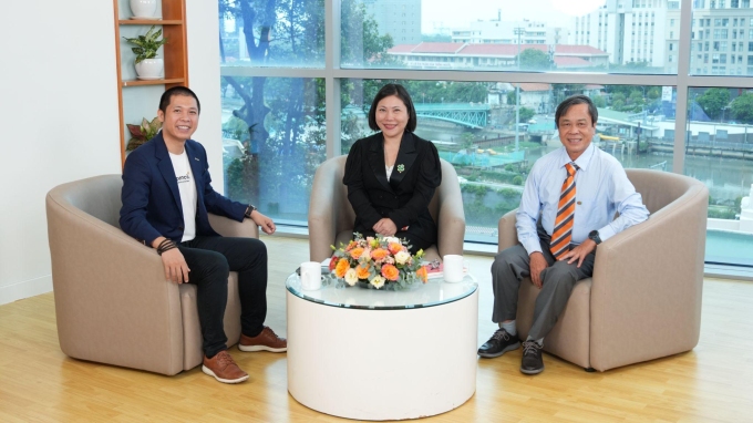 image005-1750742685-5879-1750742841 Các khách mời tại tọa đàm. Ảnh: FPTU