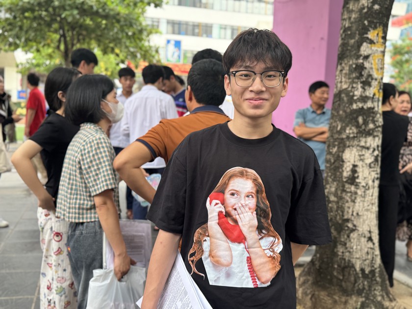 Thí sinh Nguyễn Lê Đức Minh tự tin đạt điểm tuyệt đối môn Vật lý.