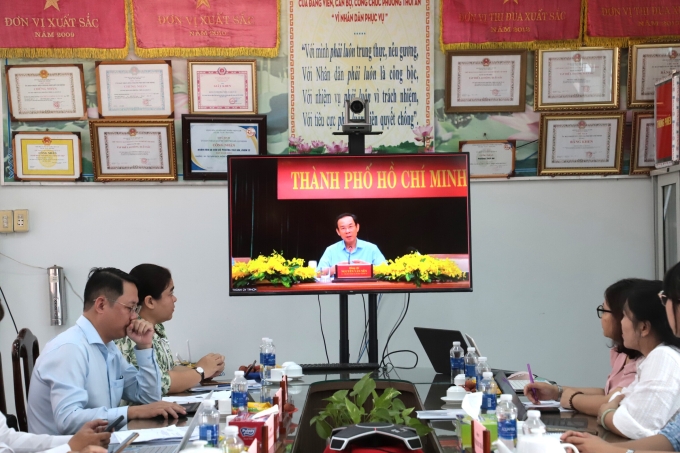 img-9240-jpg-8226-1749710234 UBND phường Thới An kết nối trực tuyến với điểm cầu Thành ủy TP HCM, sáng 12/6. Ảnh: Lê Tuyết