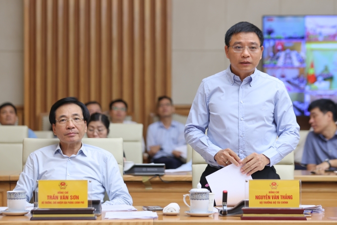 img6106-1750563541028628609746-3542-2106-1750584001 Bộ trưởng Tài chính Nguyễn Văn Thắng báo cáo tại hội nghị về đầu tư công, ngày 22/6. Ảnh: VGP