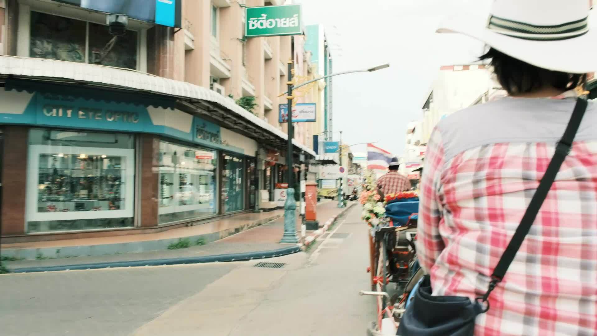 ngoi-xe-ngua-ngam-duong-pho-lampang-1749754152 Ngồi xe ngựa ngắm đường phố Lampang