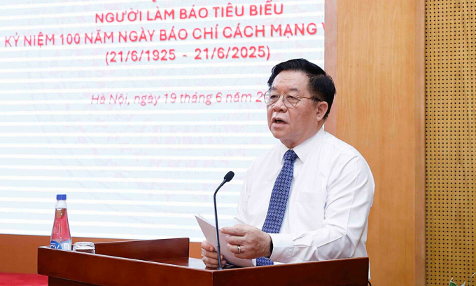 nha-bao-tieu-bieu-5-1750350115-7433-2882-1750350269 Trưởng ban Tuyên giáo và Dân vận trung ương phát biểu tại buổi gặp mặt chiều 19/6. Ảnh: Vietnam+