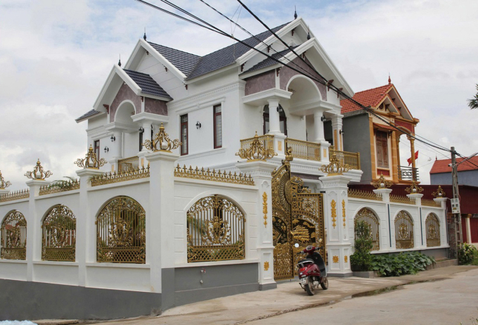 nha-rieng-cua-nghi-pham-175101-7417-2484-1751020125 Nhà riêng của một nghi phạm cầm đầu đường dây lừa đảo tại tỉnh Bắc Ninh. Ảnh: Hòa Vang