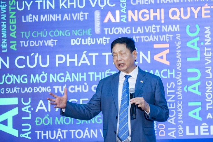 ong-truong-gia-binh-chu-tich-hdqt-fpt06-17504128665791118472886 AI - Ảnh 2.