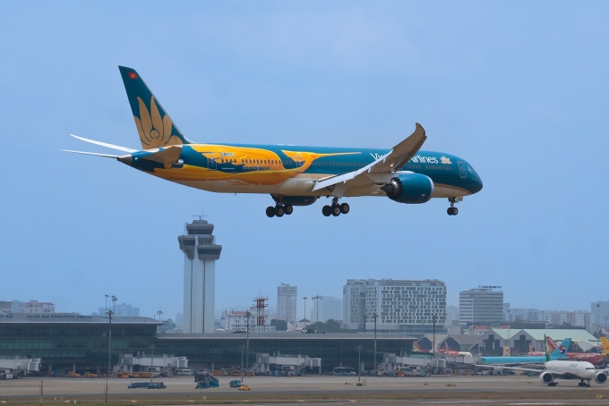 pham-tran-khanh-long-175074988-4366-8736-1750750046 Máy bay Vietnam Airlines với biểu tượng chim Lạc được dán trên thân. Ảnh: Vietnam Airlines
