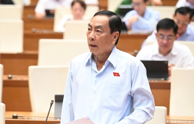 pham-van-hoa-13-6-1749786505-3040-1749787305 Ông Phạm Văn Hòa, đại biểu tỉnh Đồng Tháp, phát biểu sáng 13/6. Ảnh: Trung tâm báo chí Quốc hội