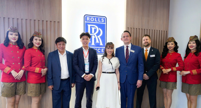 photo-3-4-1750147923-175014865-1601-7716-1750154757 Lễ ký kết giữa Vietjet và Rolls-Royce diễn ra tại Triển lãm hàng không Paris 2025. Ảnh: Tài Nguyễn