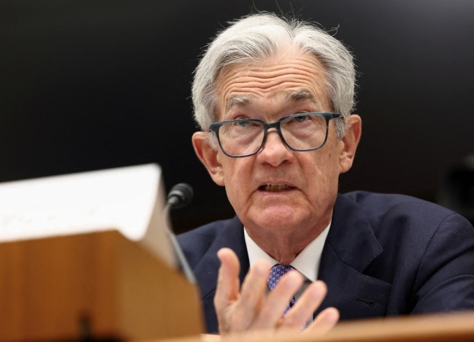 powell-1750823893-7604-1750823979 Chủ tịch Cục Dự trữ liên bang (Fed) Jerome Powell trong cuộc điều trần hôm 24/6. Ảnh: Reuters