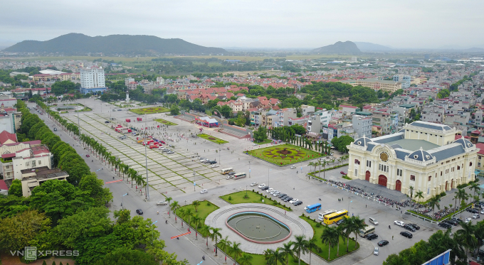 quang-truong-lam-son-xuong-cap-3655-7206-1751079806 Quảng trường Lam Sơn, TP Thanh Hoá. Ảnh: Lê Hoàng