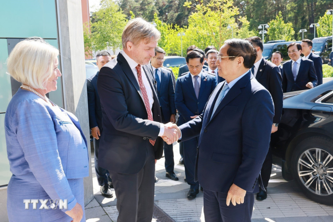 thu-tuong-dai-hoc-uppsala-1-17-1218-1272-1749867743 Thủ tướng Phạm Minh Chính thăm và gặp các chuyên gia tại Đại học Uppsala, ngày 13/6. Ảnh: TTXVN