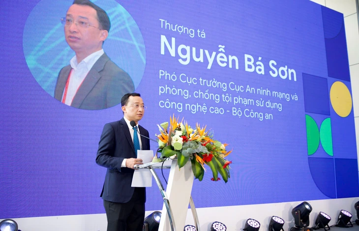 thuong-ta-nguyen-ba-son-pho-cuc-truong-cuc-an-ninh-mang-va-phong-chong-toi-pham-su-dung-cong-nghe-cao-bo-cong-an-17509256940462091523882 Google cùng Bộ Công an triển khai chiến dịch phòng, chống lừa đảo trực tuyến - Ảnh 2.