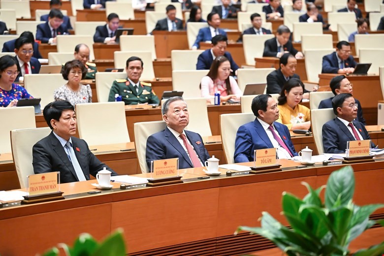 Tổng Bí thư Tô Lâm, Chủ tịch nước Lương Cường, Thủ tướng Phạm Minh Chính tham dự phiên họp.
