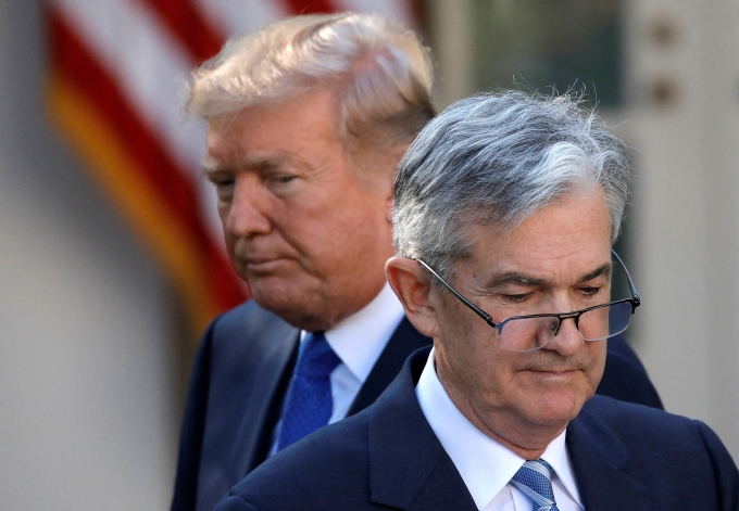 trump-powell-reuters-2-1750472-2572-7218-1750472314 Tổng thống Mỹ Donald Trump và Chủ tịch Fed Jerome Powell năm 2017. Ảnh: Reuters
