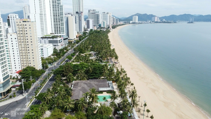 z3553177263484-73baf375d4d9435-4159-5606-1749570242 Bãi biển Nha Trang, tỉnh Khánh Hòa. Ảnh: Hoàng Phong