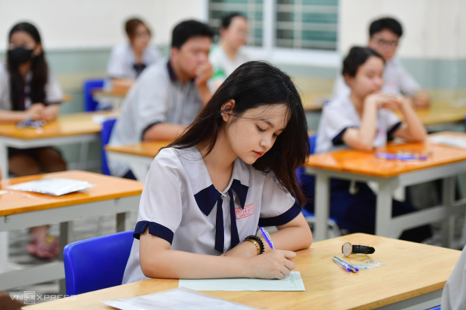 z5577640575924-3e721201c625ded-4799-2462-1750664541 Thí sinh thi tốt nghiệp THPT 2024 tại TP HCM. Ảnh: Thanh Tùng