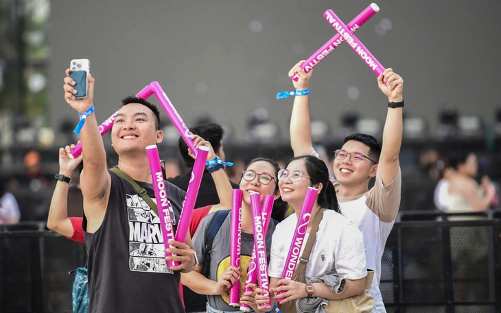 z647541625014954a4f164841d9e549d70227c1c5ea930-1743824173865120436765 Gọi người trẻ là 'thế hệ cợt nhả' liệu có nên? - Ảnh 1.