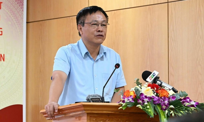 z6721021711431-8e0e485485170ea-2914-7954-1750335634 Phó cục trưởng Cục Quản lý và Phát triển thị trường trong nước (Bộ Công Thương) Hoàng Ánh Dương trả lời tại họp báo, ngày 19/6. Ảnh: MOIT